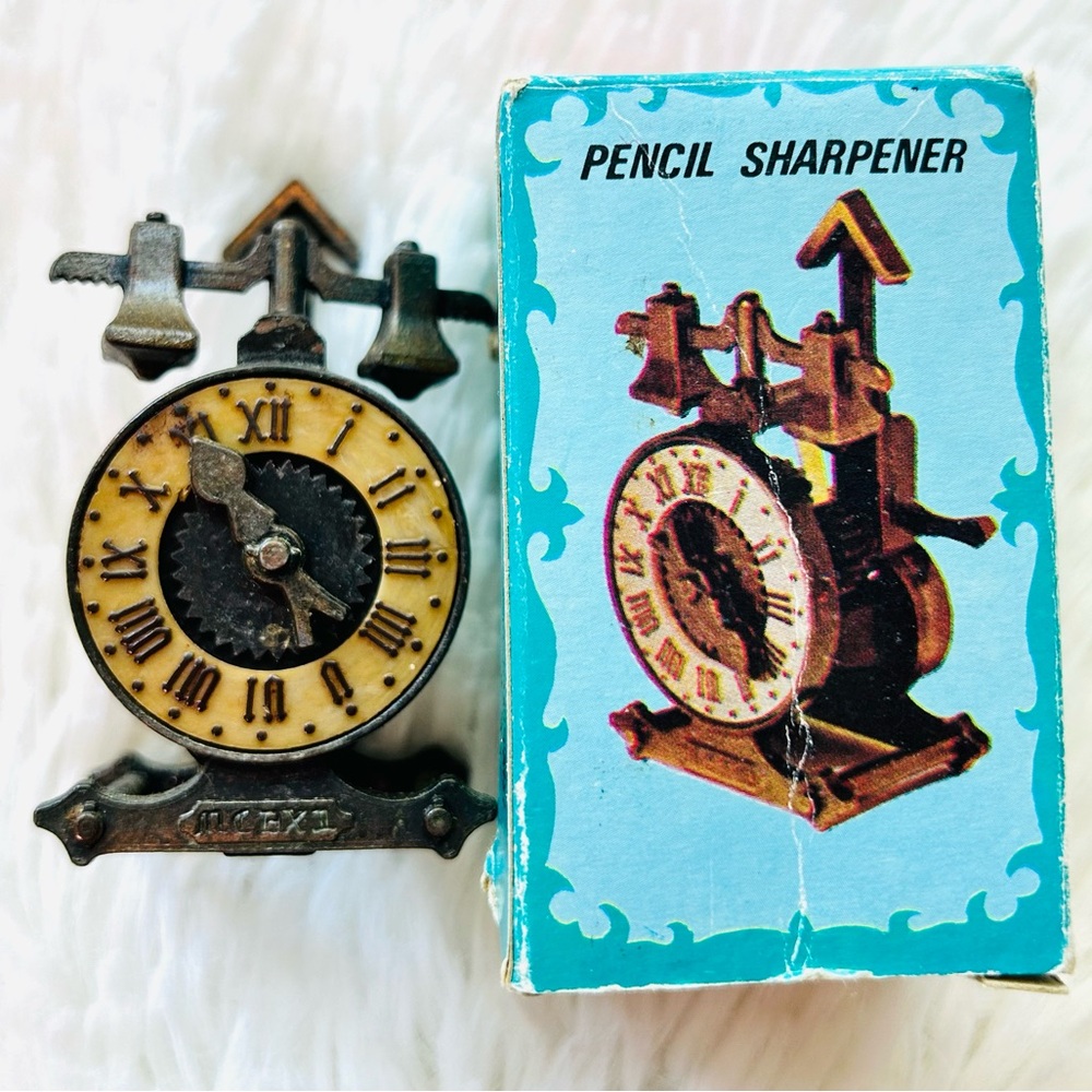 Antique Finished Die-Cast Miniature Pencil Sharpener 8754 Clock with box-Vintage